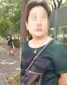  本以为捡到手机讹诈2000不成将其摔碎的大妈已经够恶心了,直到今天发现有人带假抗癌药去印度这些人还有良心2字吗
