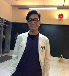  马国明承认和黄心颖分手坦言对待感情顺其自然,一个人也很好