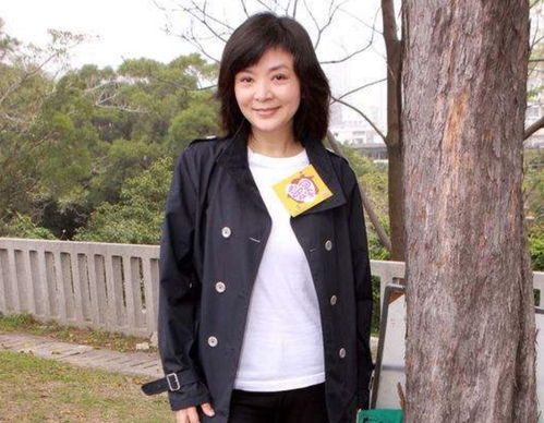  刘德华暗恋她,周润发为她殉情,婚姻失败爱上女人,如今成这样