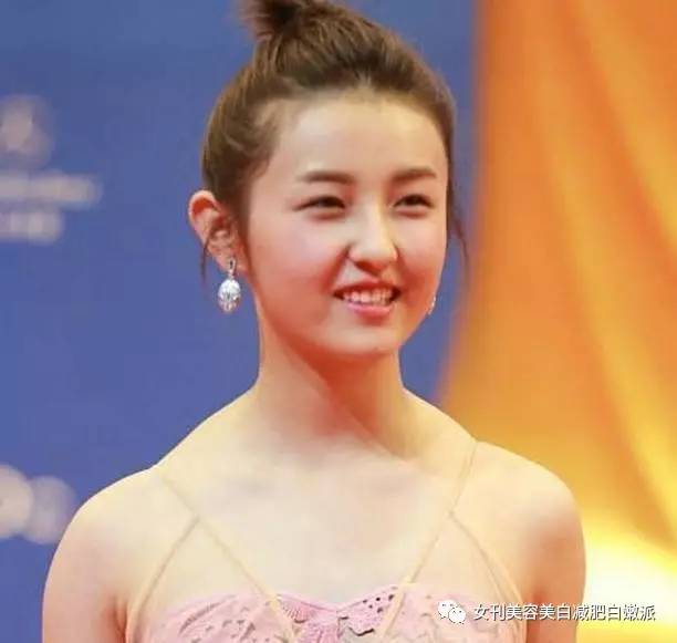  这个00后居然像大妈了才16岁就被20岁的张雪迎秒得渣都不剩