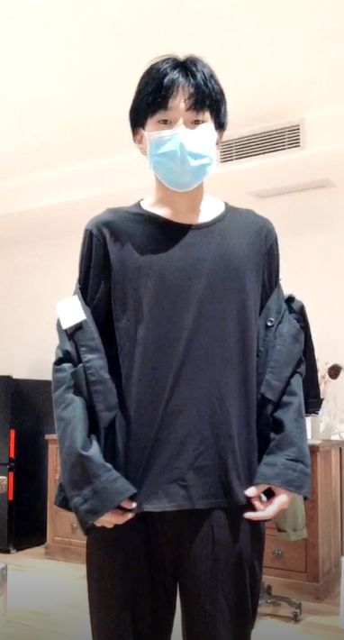  来看美女帅哥现场教你怎么穿可爱又气质