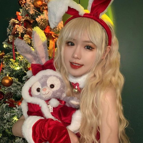  这才是真正的顶级coser,粉丝超过一千万,连画稿都能完美cos