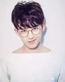  禁欲系男神的撩妹手段