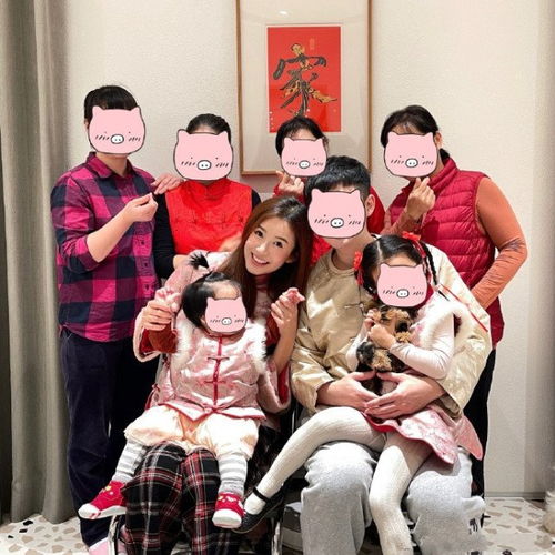  陈赫夫妇和好友出游,两人上演宠溺摸头杀,张子萱和女儿互动有爱