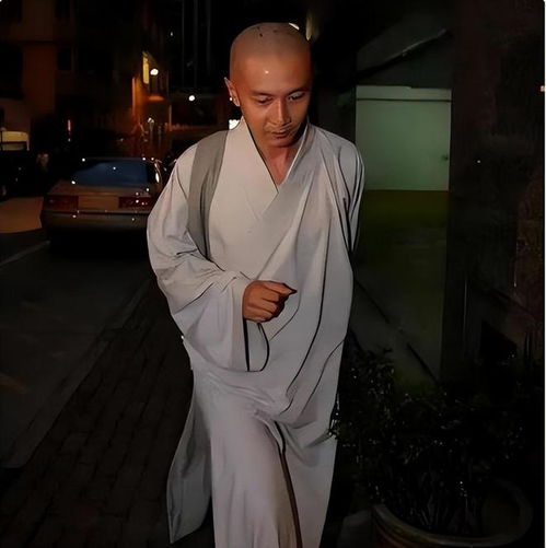  一晚输1亿后,他放弃267亿家产去寺庙当和尚除了钱,我一无所有