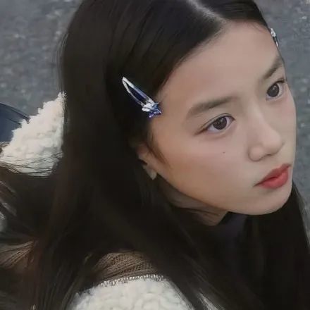  光靠颜值就在国内出圈的日系美少女