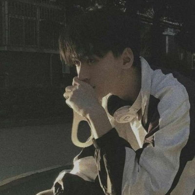  茶月苏真人美少年头像,帅哥