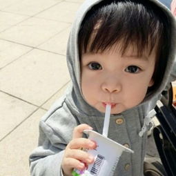  卖萌小女孩头像大全2018我也觉得我自己超可爱