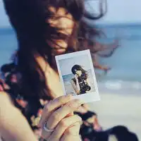  各位亲帮找个女头唯美一点的有意境一点的不要太常见的