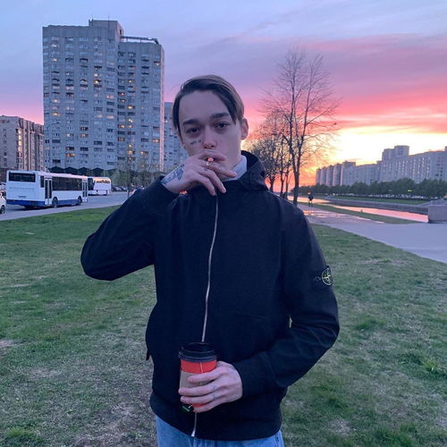  有哪些让人感觉真人很帅的男生头像