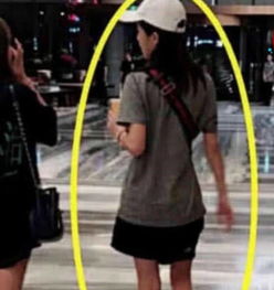  莉哥化身奶茶妹妹与闺蜜逛街网友你违约欠的钱还完了吗