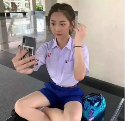  17岁学生颜值太高走红,当自曝出性别时,网友们纷纷表示不能接受