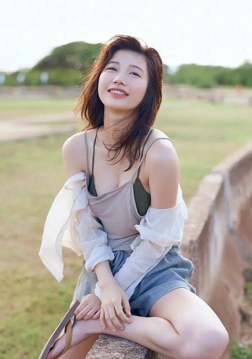  小仓优香一系列作品得到好评,轻松展现完美熟女形象