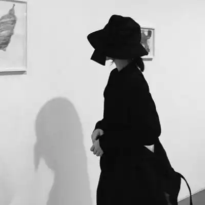  黑色系优质部位女头简约真人模糊头像女