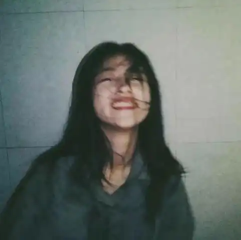  ins治愈系闺蜜头像和你们在一起,我才可以尽情犯神经