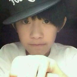 能不能给我发下易烊千玺的图片 能不能给我发下易烊千玺的图片