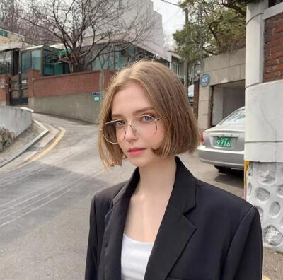  短发短发图片堆糖,美图壁纸兴趣社区