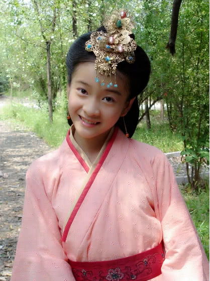  张雪迎我从小美到大,杨幂我才是刘亦菲抱歉打扰了颜值