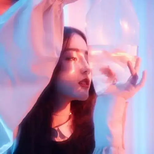  深度揭秘迪丽热巴教你如何用自己的美照称霸朋友圈