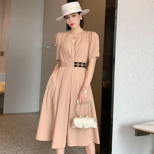  淑女黄色纽扣装饰纯色蓬蓬裙