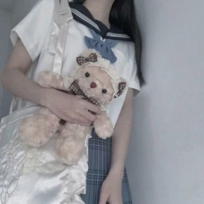 只有身子没有头的头像清纯女生真人半个身子的头像