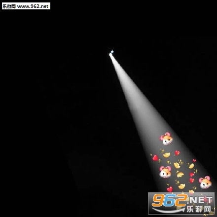  2020微信黑色背景一束光无水印图片下载黑色背景一束光图片大全附文案下载乐游网游戏下载