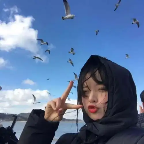 蓝色系qq女生头像清新诗意 蓝色系qq女生头像清新诗意