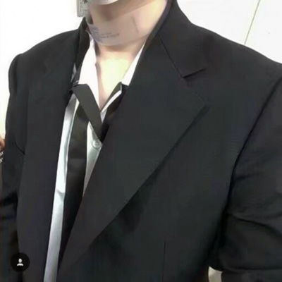  房产经纪人头像男正装正规房地产经纪人微信头像