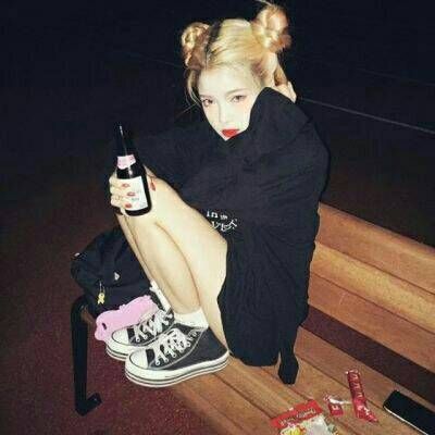  后来我勇敢的可怕,烟酒脏话样样不qq女生头像我要个性网