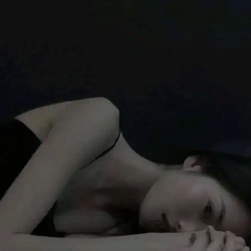  白色系黑色系头像壁纸非常小众的温柔情话推荐