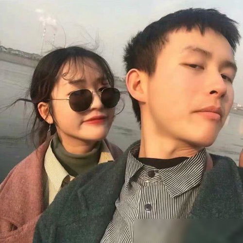  宠溺情侣头像在我贫瘠的土地上,你是最后一朵玫瑰