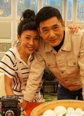  陈玉莲和周润发,曾经爱的死去活来的最终天各一方,是什么导致