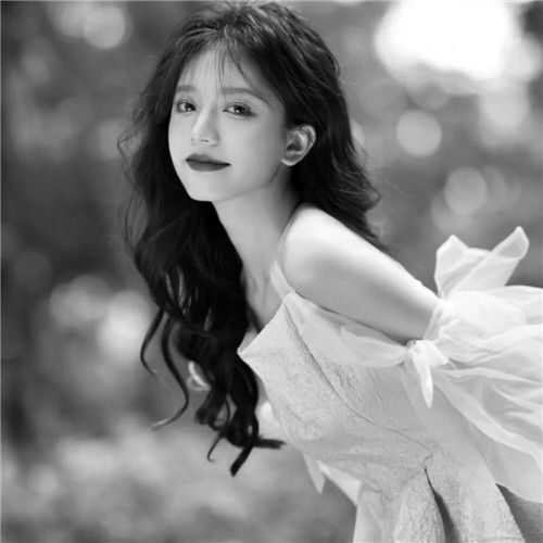  唯美女生黑白头像图片,不可错过的神秘魅力