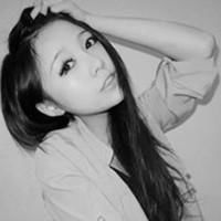  找张黑底女头像啊啊啊
