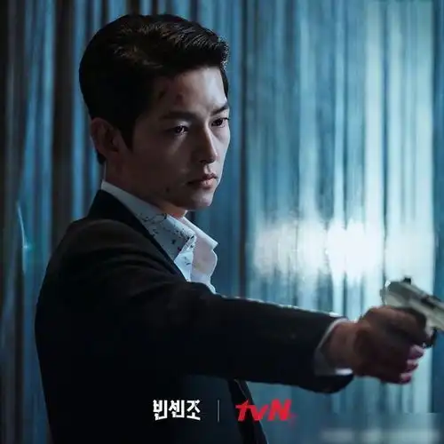 文森佐剧中宋仲基霸气十足,剧外他却很呆萌,还被全汝彬美到 文森佐剧中宋仲基霸气十足,剧外他却很呆萌,还被全汝彬美到