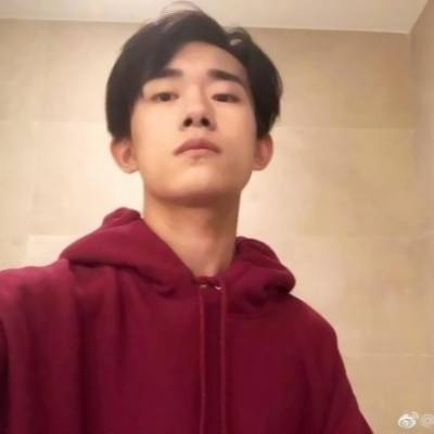  易烊千玺头像帅气图片最新款易烊千玺头像女生专用