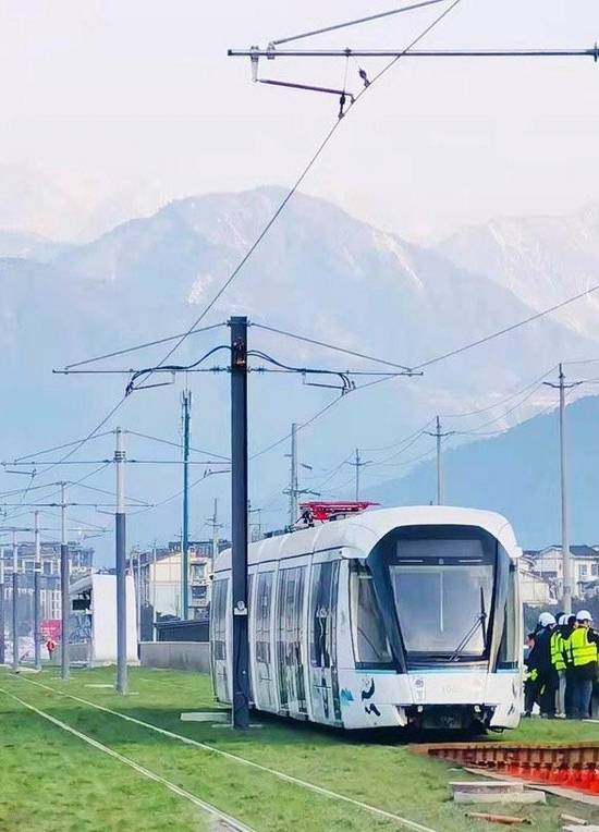  都江堰mtr旅游客运专线有望春节前试运营