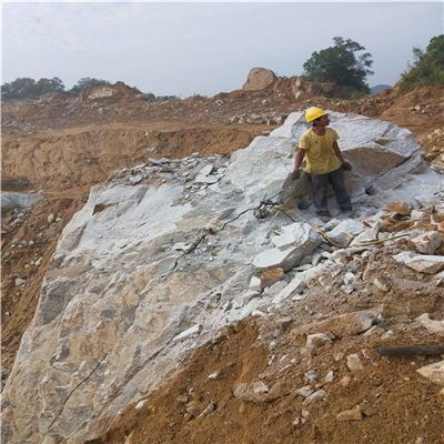  鹤壁震山斧液压劈裂机好用吗