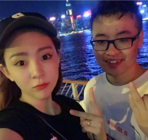  还记得打赏9000万给女主播的小伙吗直接娶回家,现在怎样了