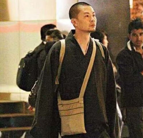  一晚输1亿后,他放弃267亿家产去寺庙当和尚除了钱,我一无所有