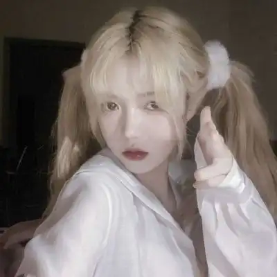  夏子衿御姐风精致闺蜜女生头像