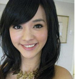  元气少女陈意涵雪中倒立网传陈意涵历任男友多达47个