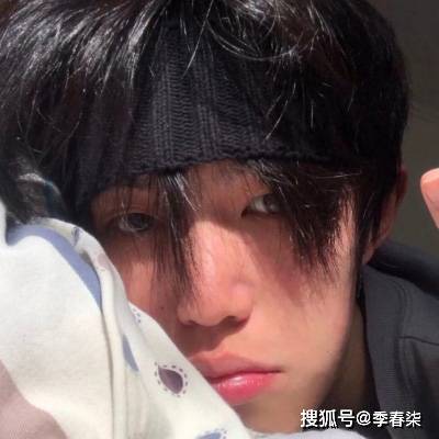  我好像只能袖手旁观你爱别人