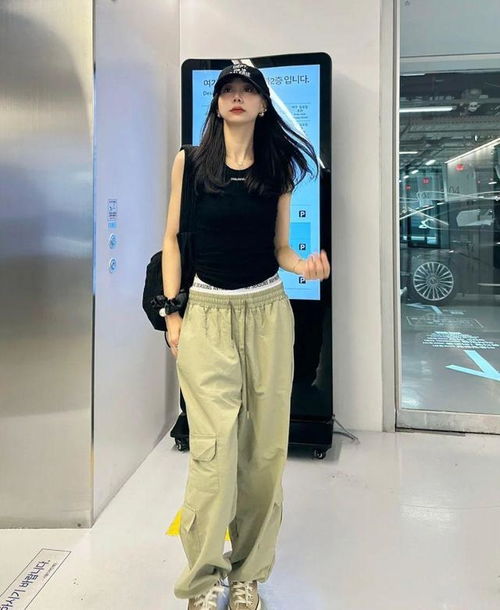  瑜伽裤外穿内裤外露,这些网红式穿搭,究竟带偏多少普通女孩
