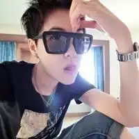  求一个很纯的女生头像