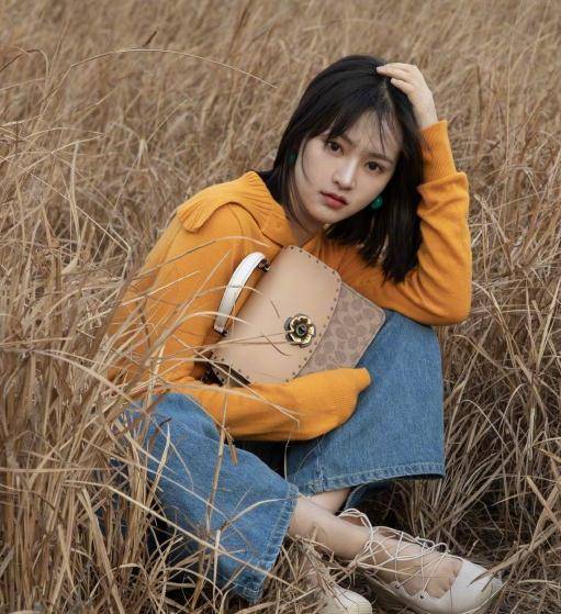  同为武大校花,黄灿灿给张雪迎配戏,吴倩却跟黄子韬鹿晗演cp