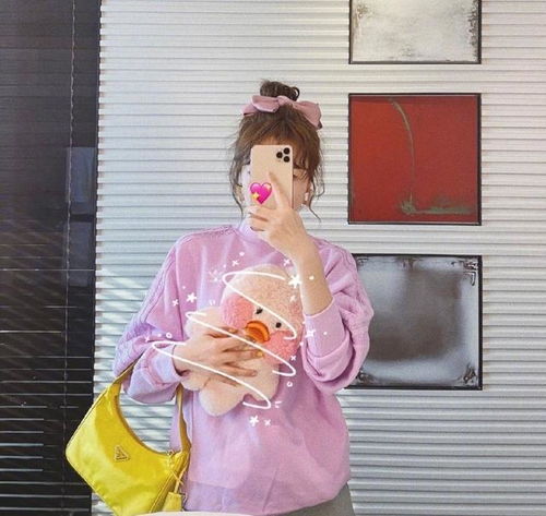  听说,缤纷糖果色与可爱的女孩更配哦