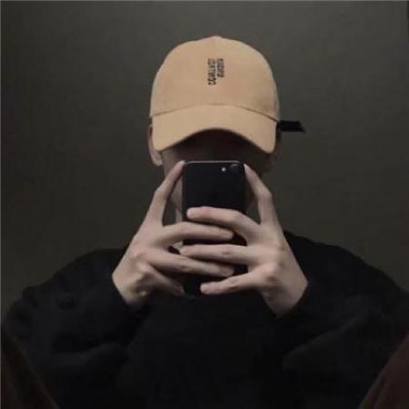  干净男生头像真人,充满迷人帅气的气质