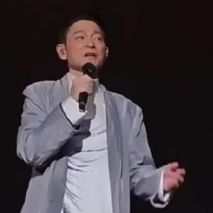  刘德华演唱会门票被炒到68880元有粉丝为抢票打算花万元囤白酒