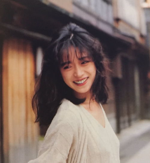  中森明菜张国荣幻想对象,梅艳芳情敌,负她的近藤真彦后来如何